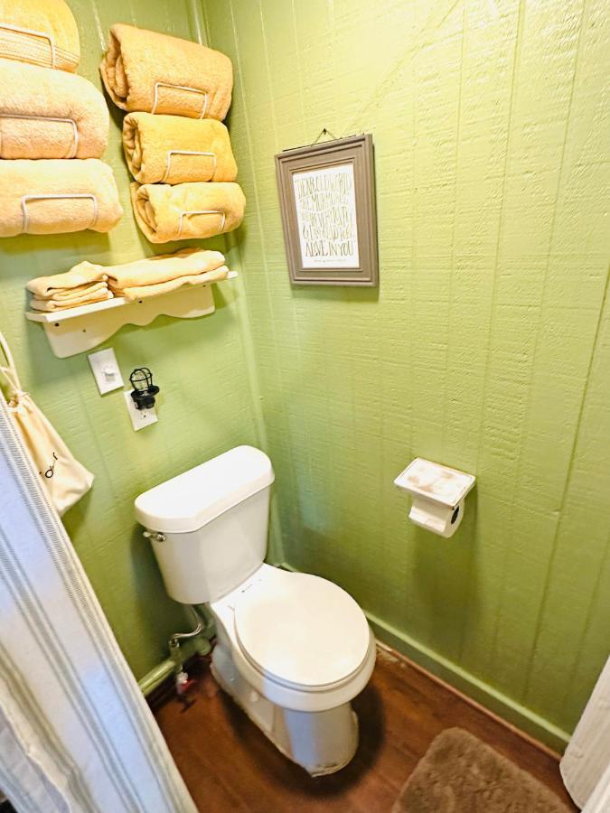 Acorn Hideaways Canton Unwind At Green Gables Suite For Up To 3 Esterno foto