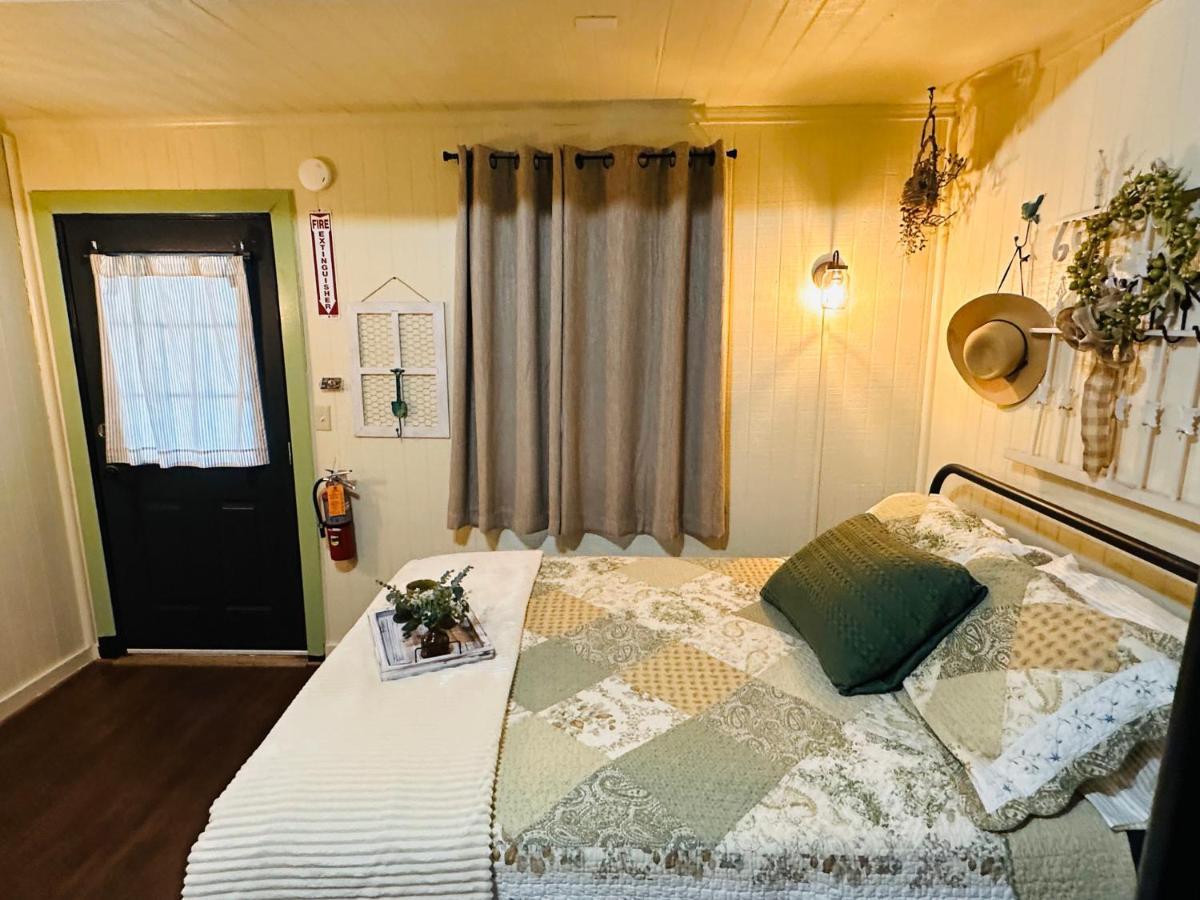 Acorn Hideaways Canton Unwind At Green Gables Suite For Up To 3 Esterno foto
